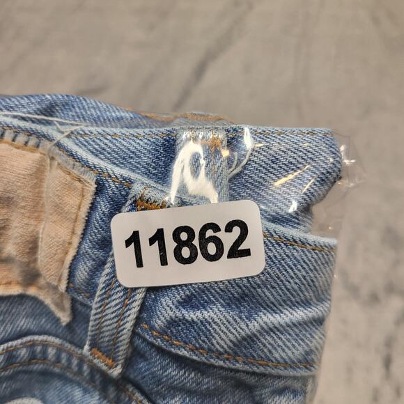 Vintage Levi's Jeans Mens 38x32 Blue Loose Fit 100% Cotton Five Pocket Denim - Picture 11 of 11